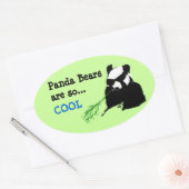 Panda-Beren zijn zo koude luiers Ovale Sticker (Envelop)