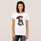Panda bij Regen met Umbrella T-shirt (Voorkant volledig)