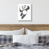 Panda bij vaccinatie met spuit canvas afdruk (Insitu (Slaapkamer))
