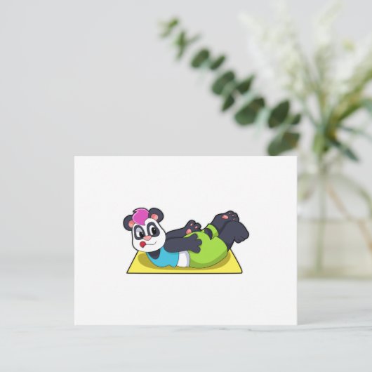 Panda bij yoga op yogamat briefkaart (Staand voorkant)