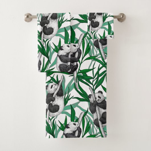 Panda cubs on bad handdoek (Insitu)