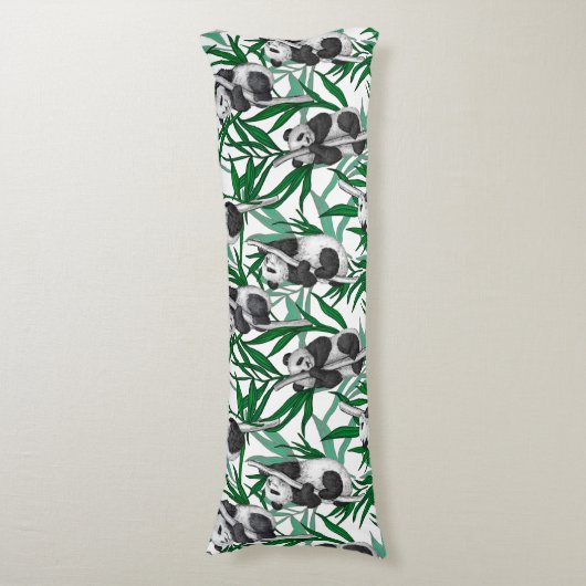 Panda cubs op lichaamskussen (Voorkant Verticaal)