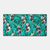 Panda cubs over turkooizen bureaumat (Voorkant)