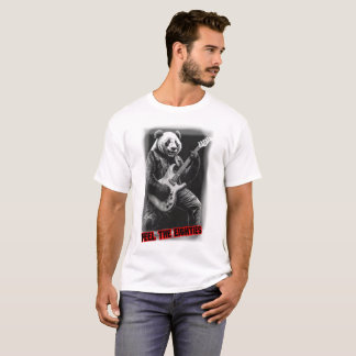Panda die Gitaar speelt op een Zwarte T-shirt