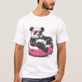 Panda draagt een zonnebril in een roze zwemring t-shirt