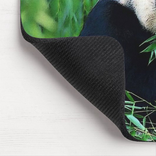 Panda Eating Leaves Muismat (Hoek)