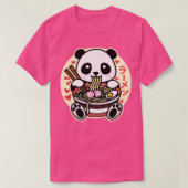Panda Eating Ramen Schattige Kawaii Design T-shirt (Design voorkant)