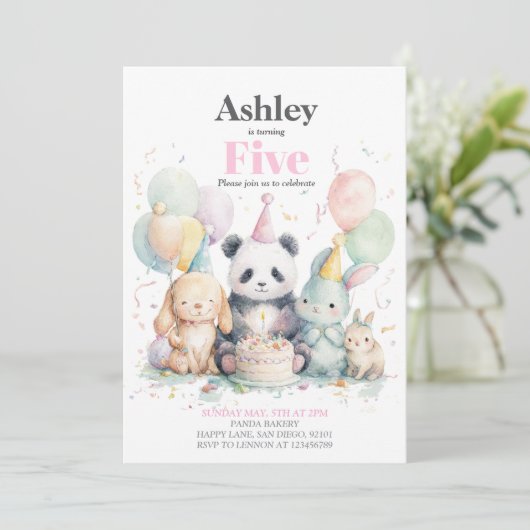Panda en vrienden verjaardag & feest uitnodiging (Staand voorkant)