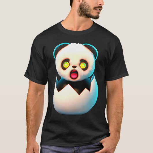 Panda hatches from egg t-shirt (Voorkant)