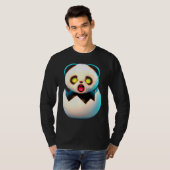 Panda hatches from egg t-shirt (Voorkant volledig)