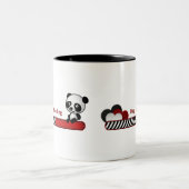 Panda Hug Loading Tweekleurige Koffiemok (Center)
