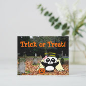 Panda in Angel Costume in Scary Graveyard Briefkaart (Staand voorkant)