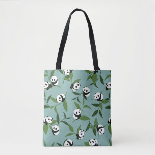 Panda in groene tuin afspelen tote bag