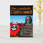 Panda in het Kostuum van de Duivel bij het Kaart (Gele Bloem)