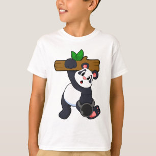 Panda met hout op sterktetraining t-shirt