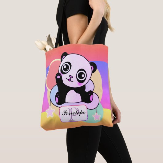 Panda met regenboogpastels op kleine wolken tote bag (Dichtbij)