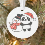 Panda met Snowman in de winter voor kerstmenorak Ornament<br><div class="desc">Panda met sneeuwman in de winter voor Kerstmis - een sneeuwman voor de winter en de kerst. Een wintergroet in het koude seizoen voor de feestdagen. Kerstpanda met sneeuwman.</div>