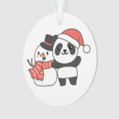 Panda met Snowman in de winter voor kerstmenorak Ornament (voorkant)