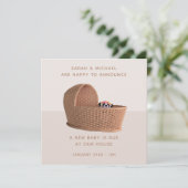 Panda Moses Basket Zwangerschap Aankondiging Kaart (Staand voorkant)