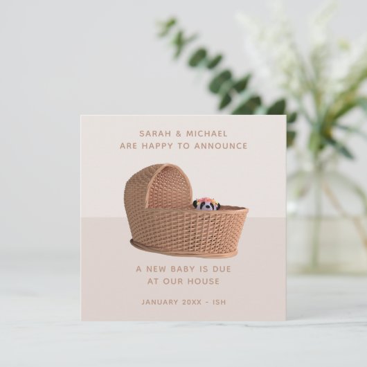 Panda Moses Basket Zwangerschap Aankondiging Kaart (Staand voorkant)