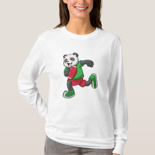 Panda op Football met apparatuur T-shirt
