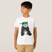 Panda op ijshockey met ijshockeystick t-shirt (Voorkant volledig)