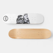 Panda-patrouilleofficier sluit de politieauto persoonlijk skateboard (Horizontaal)