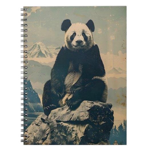 Panda Portrait: sereniteit op de rotsen Notitieboek (Voorkant)
