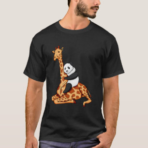 Panda rijdt op giraffe t-shirt