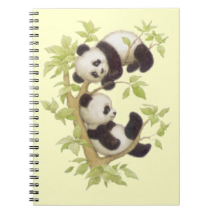 Panda speelt in een boom notitieboek