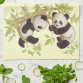 Panda speelt in een boom theedoek (Gevouwen)