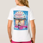 Panda takes bold step in winter wonderland t-shirt (Achterkant)