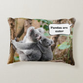 Pandas of Koalas - Welke zijn knuffels? Accent Kussen (Achterkant)