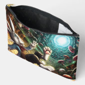 Paniekerig konijn dat in het konijnenhol valt etui (Open)