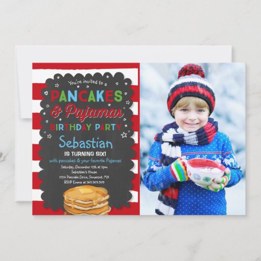 Pannenkoek en pyjama verjaardagsuitnodiging PJ's P Kaart (Voorkant)