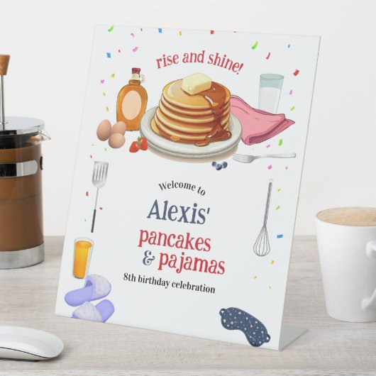 Pannenkoeken en pyjama ontbijtfeest reclamebord met voetstuk (Insitu)