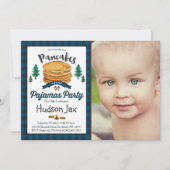 Pannenkoeken en pyjama's Birthday-uitnodiging Kaart (Voorkant)