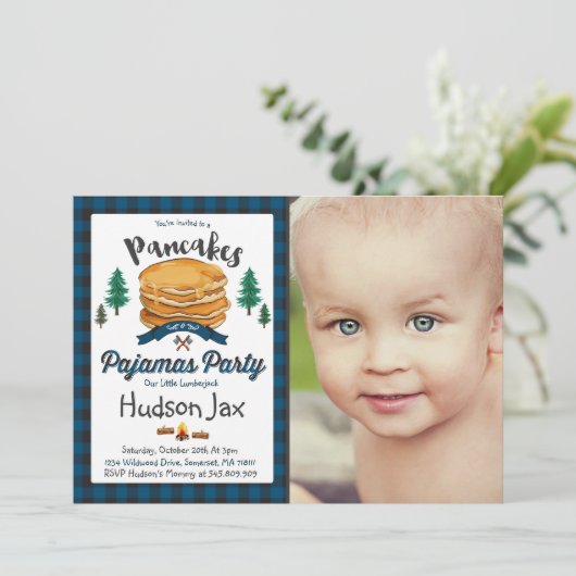 Pannenkoeken en pyjama's Birthday-uitnodiging Kaart (Staand voorkant)