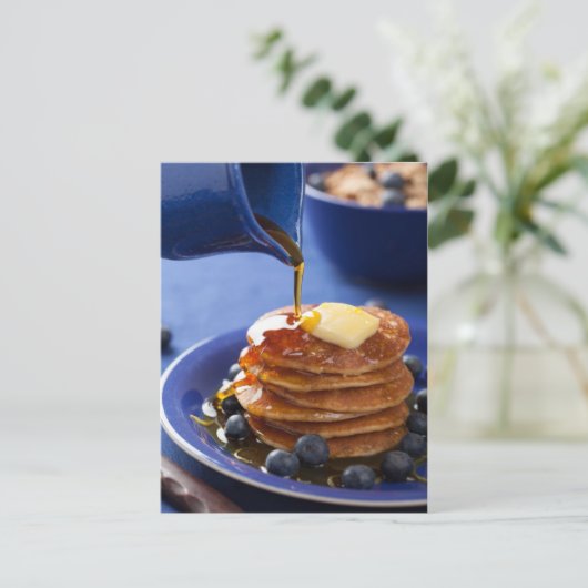Pannenkoeken met stroop en bosbessen briefkaart (Staand voorkant)