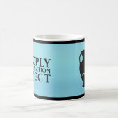 Panoply zwarte logo op een blauwe mok (Center)