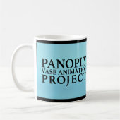 Panoply zwarte logo op een blauwe mok (Links)