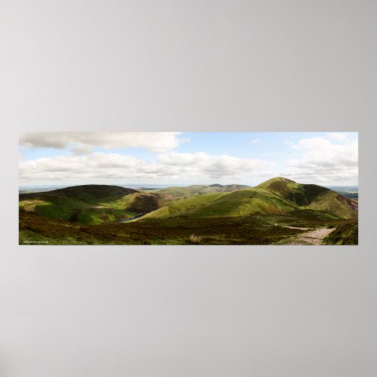Panorama van Pentland Hills in Edinburgh, Schotlan Poster (Voorkant)
