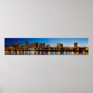 Panorama van Portland Oregon 's nachts Poster