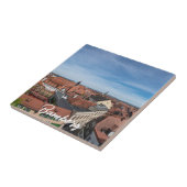 Panoramisch uitzicht op de oude stad van bovenaf i tegeltje (Zijkant)