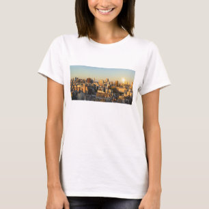 Panoramisch Uitzicht van het Cityscape bij Dusk T-shirt
