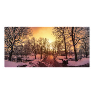 Panoramisch uitzicht van het sneeuwpark tijdens de foto afdruk