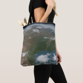 Panoramische planeet Aarde en de VS. 2 Tote Bag (Dichtbij)