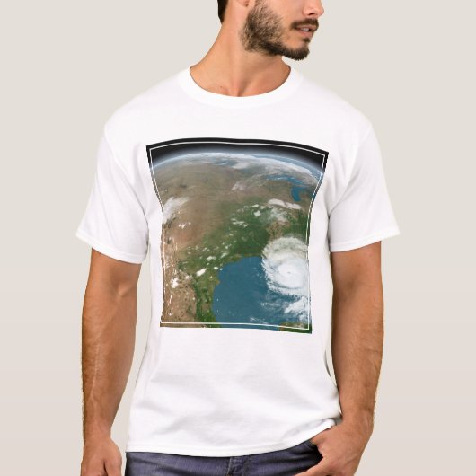 Panoramische planeet Aarde en de VS. T-shirt (Voorkant)