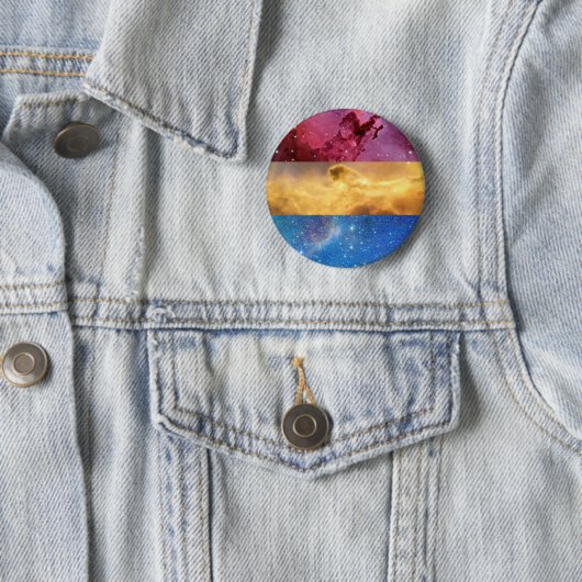 Pansexual nebula flag pin ronde button 5,7 cm (In situ)