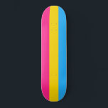 Pansexual Pride (Pan Flag) Persoonlijk Skateboard<br><div class="desc">Dit ontwerp is voorzien van de Pansexual Pride Flag, die was ontworpen als symbool om de panseksuele gemeenschap te vertegenwoordigen. Het is vergelijkbaar met de regenboogvlag, die wordt gebruikt als symbool voor lesbiennes, homoseksuelen, biseksuelen, transgenders en iedereen in de gemeenschap. De vlag wordt gebruikt om de zichtbaarheid en erkenning van...</div>